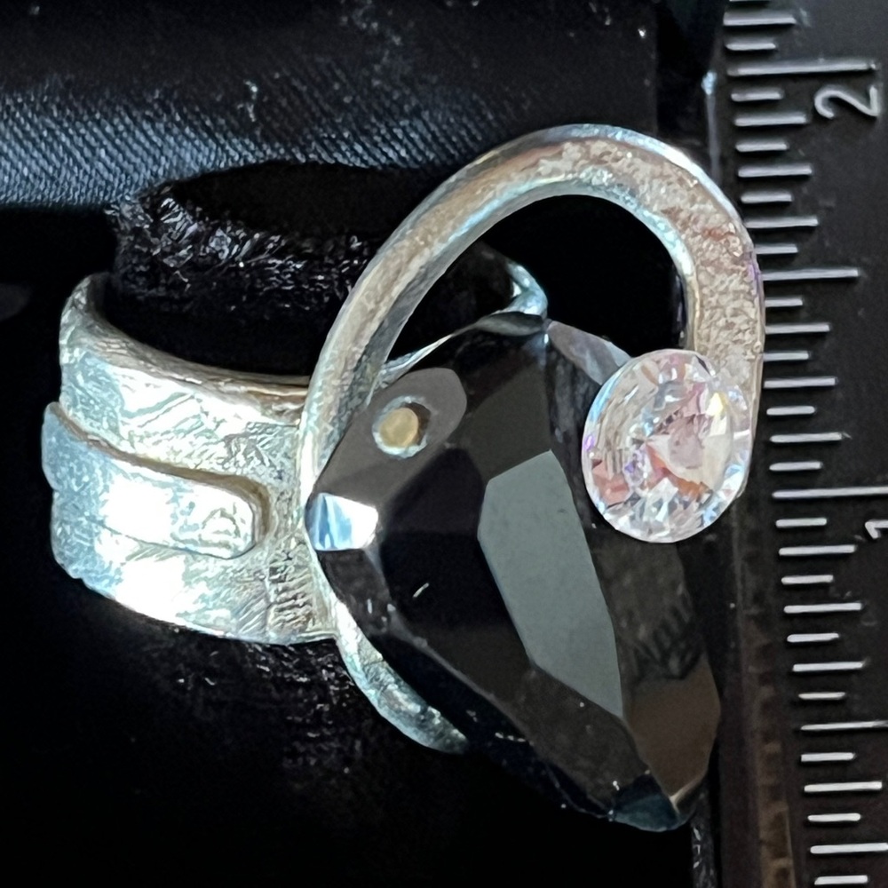 Elegant Silver and Black Ring J Jansen